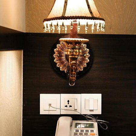 K Garden Hotel Parit Buntar Quarto foto