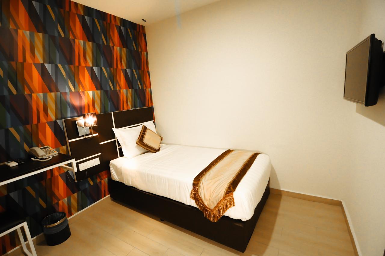 K Garden Hotel Parit Buntar Quarto foto
