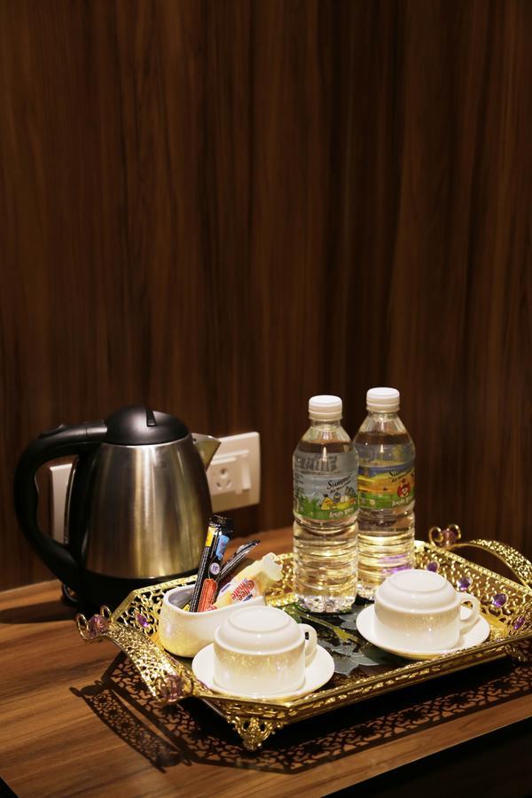 K Garden Hotel Parit Buntar Exterior foto